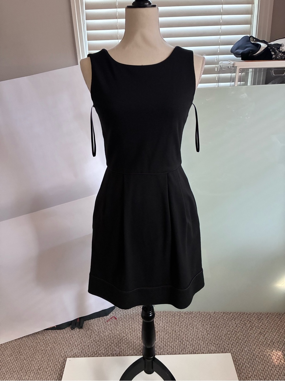Diane Von Furstenberg Black Sleeveless Fit-and-Flare Dress